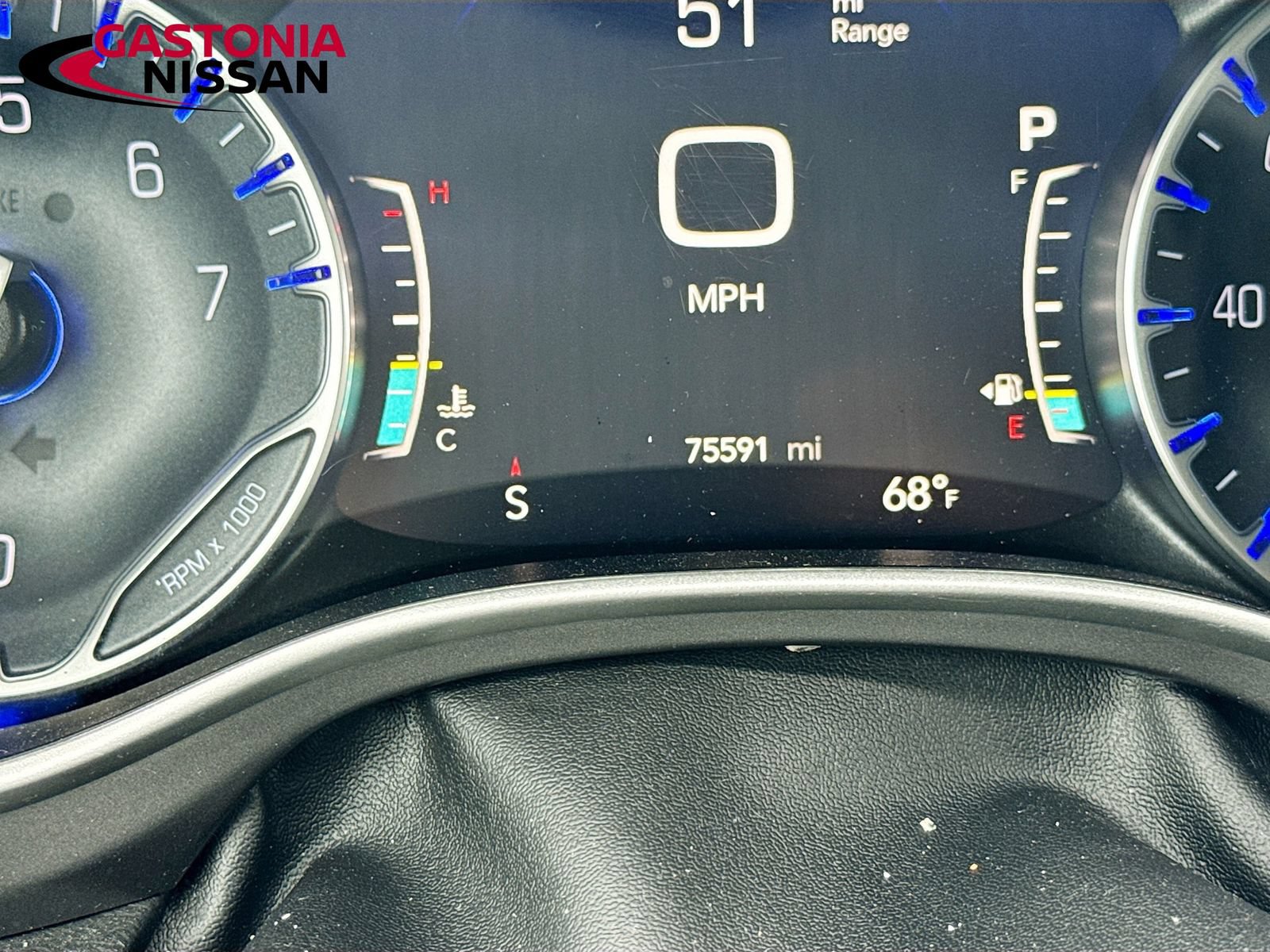 Used 2023 Chrysler Pacifica Touring-L FWD image 15