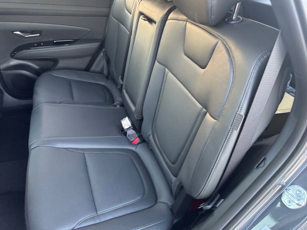 Certified 2025 Hyundai Tucson Limited image 13