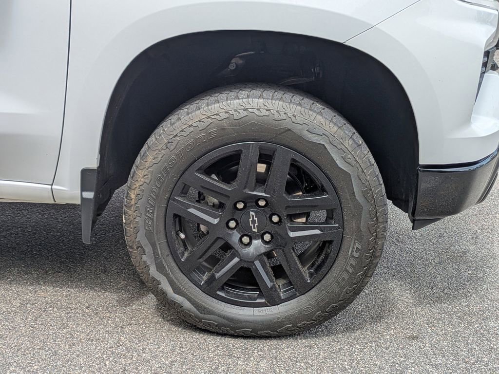 Used 2023 Chevrolet Silverado 1500 LT Trail Boss AWD/4WD image 12