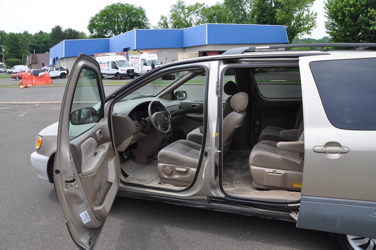 Used 2002 Toyota Sienna LE FWD image 19