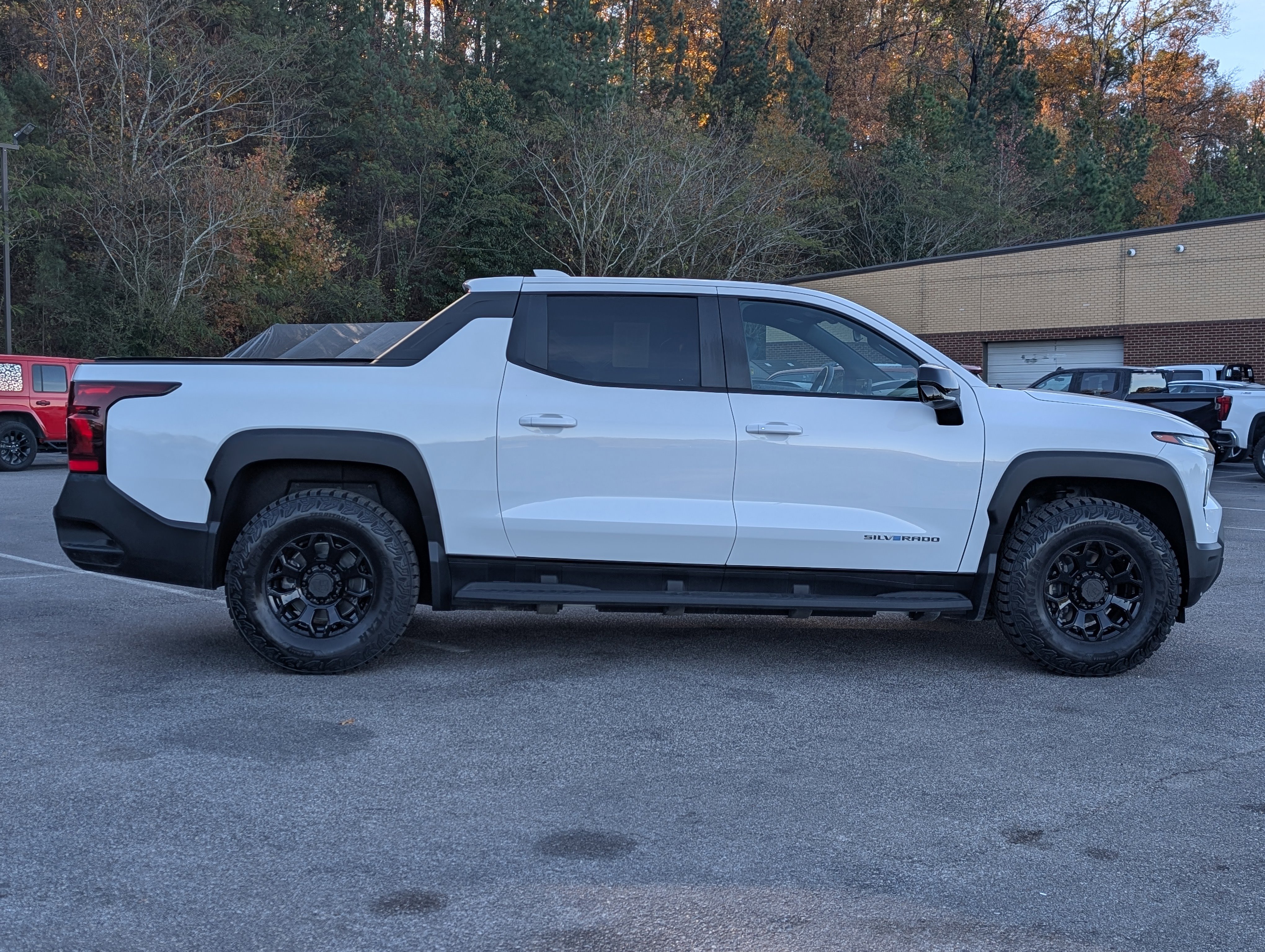 Used 2024 Chevrolet Silverado EV W/T image 10