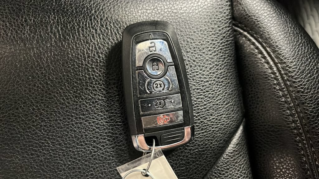 Used 2023 Lincoln Nautilus AWD w/ Premium Package image 9