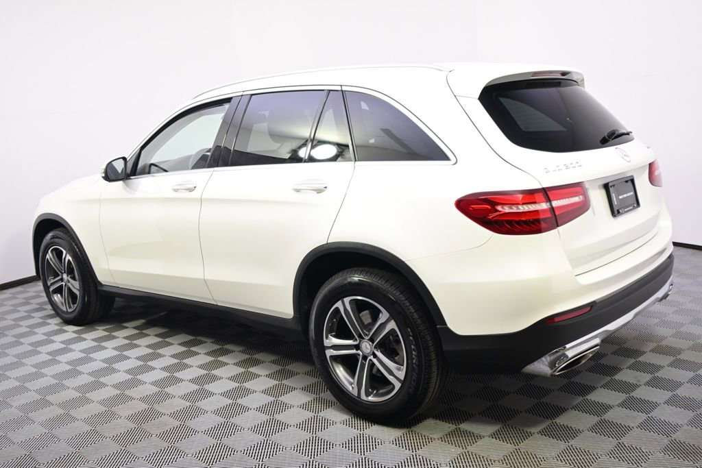 Used 2016 Mercedes-Benz GLC 300 4MATIC image 3