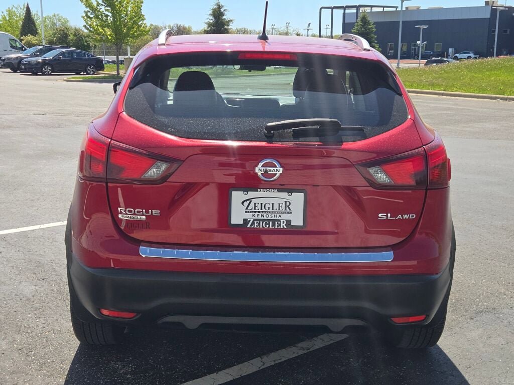 Used 2017 Nissan Rogue Sport SL w/ SL Premium Package AWD/4WD image 13