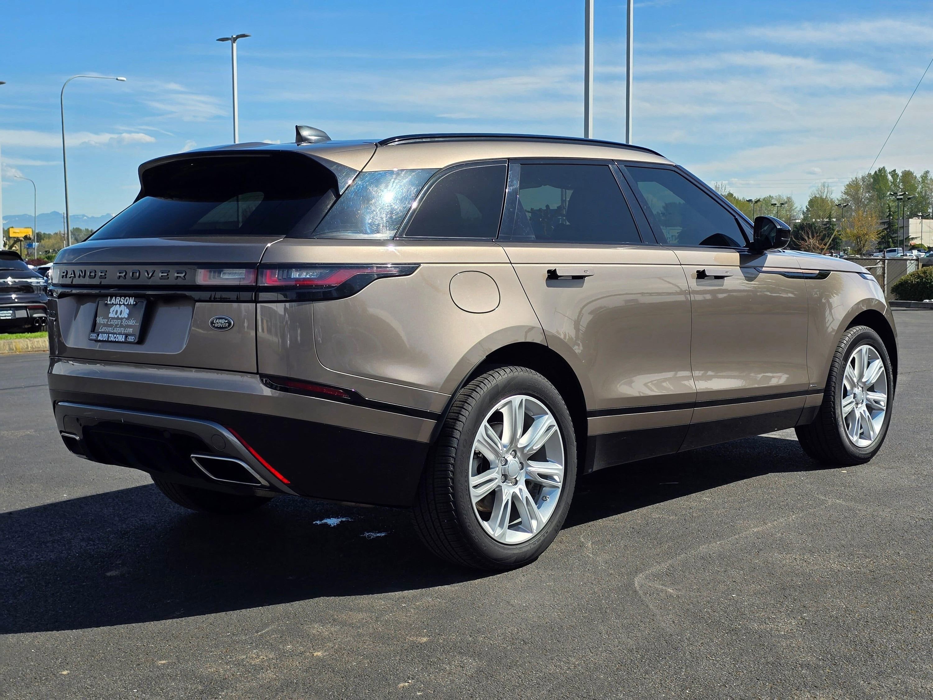 Used 2020 Land Rover Range Rover Velar R-Dynamic S AWD/4WD image 5