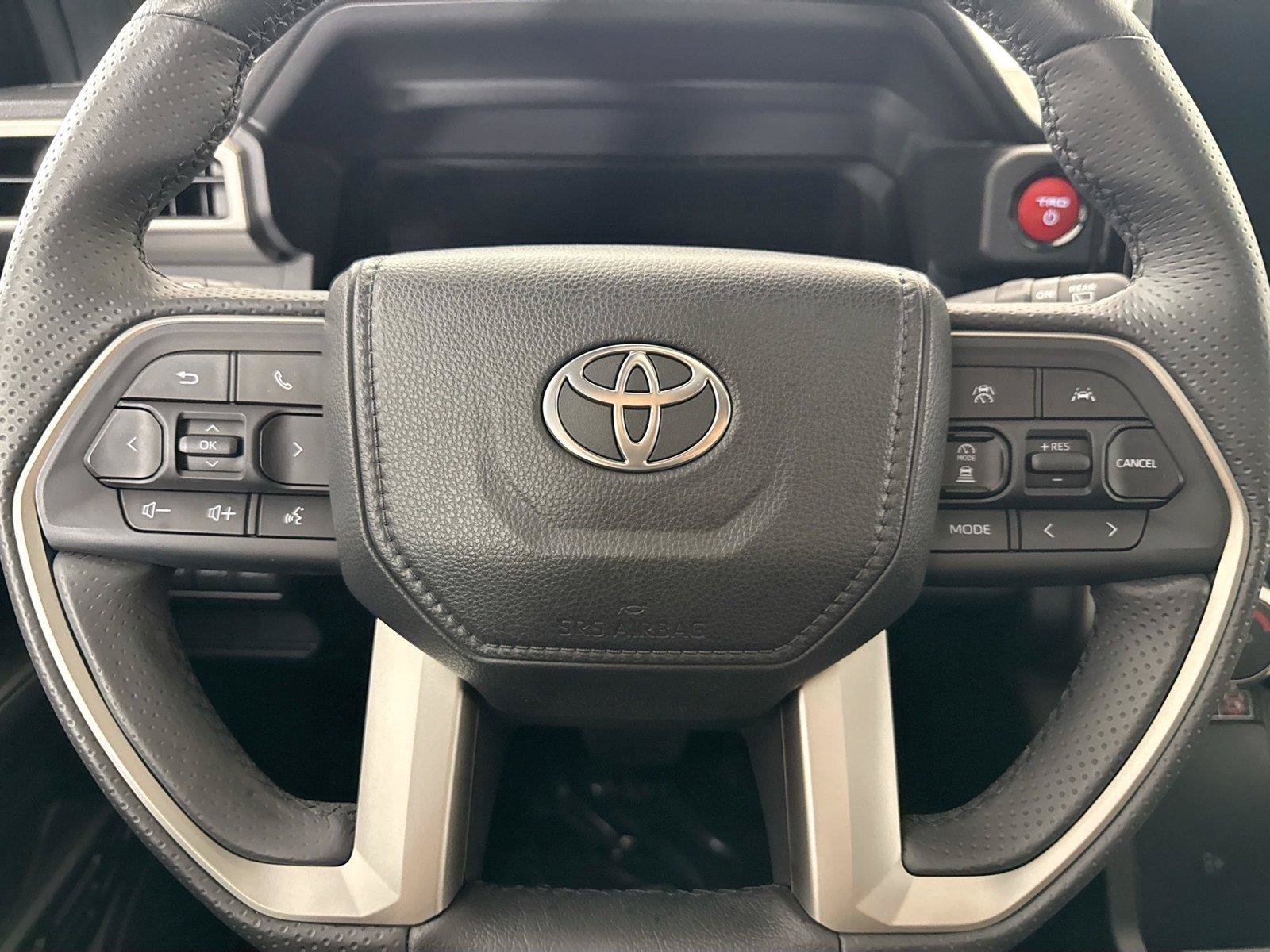 Certified 2025 Toyota 4Runner TRD Off-Road Premium AWD/4WD image 17