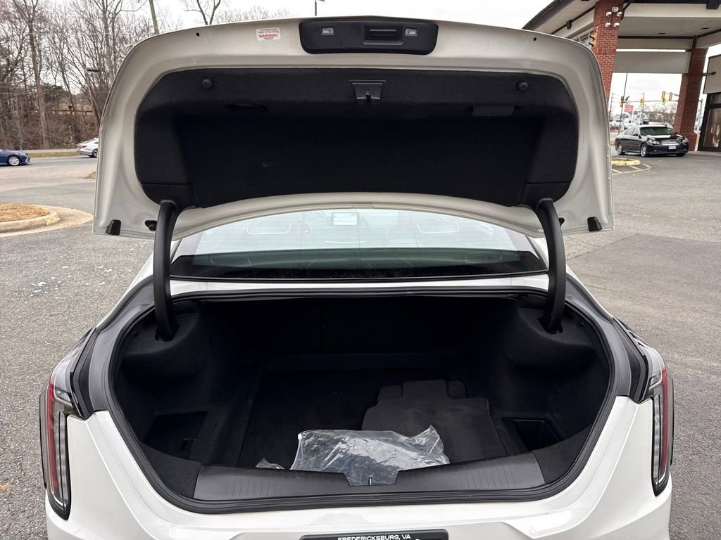 Certified 2022 Cadillac CT4 V Blackwing w/ Technology Package image 9