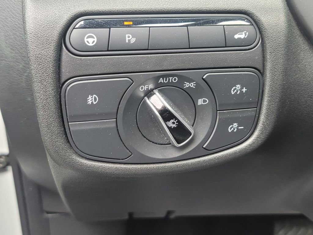 Used 2023 INFINITI QX50 Sport AWD/4WD image 31