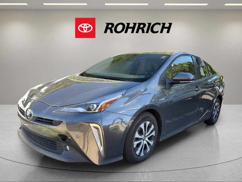 Used 2022 Toyota Prius LE AWD/4WD image 1