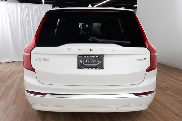 Certified 2023 Volvo XC90 B6 Plus AWD/4WD image 4