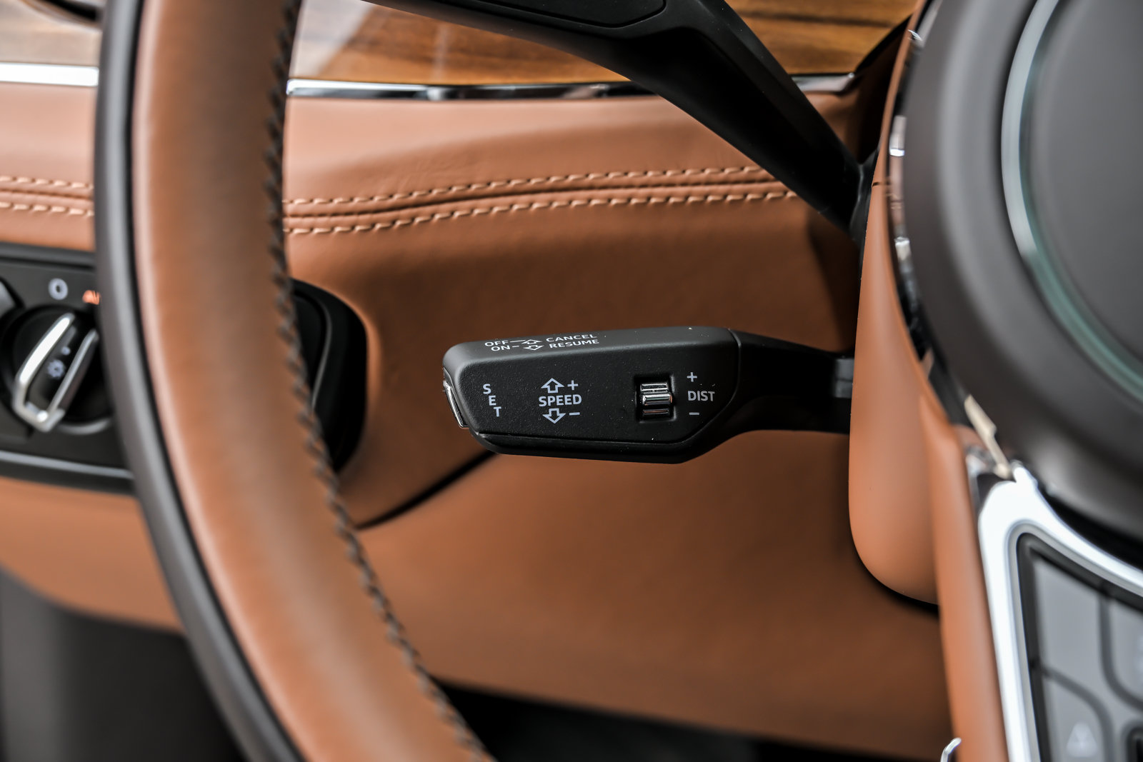 Used 2022 Bentley Bentayga AWD/4WD image 35