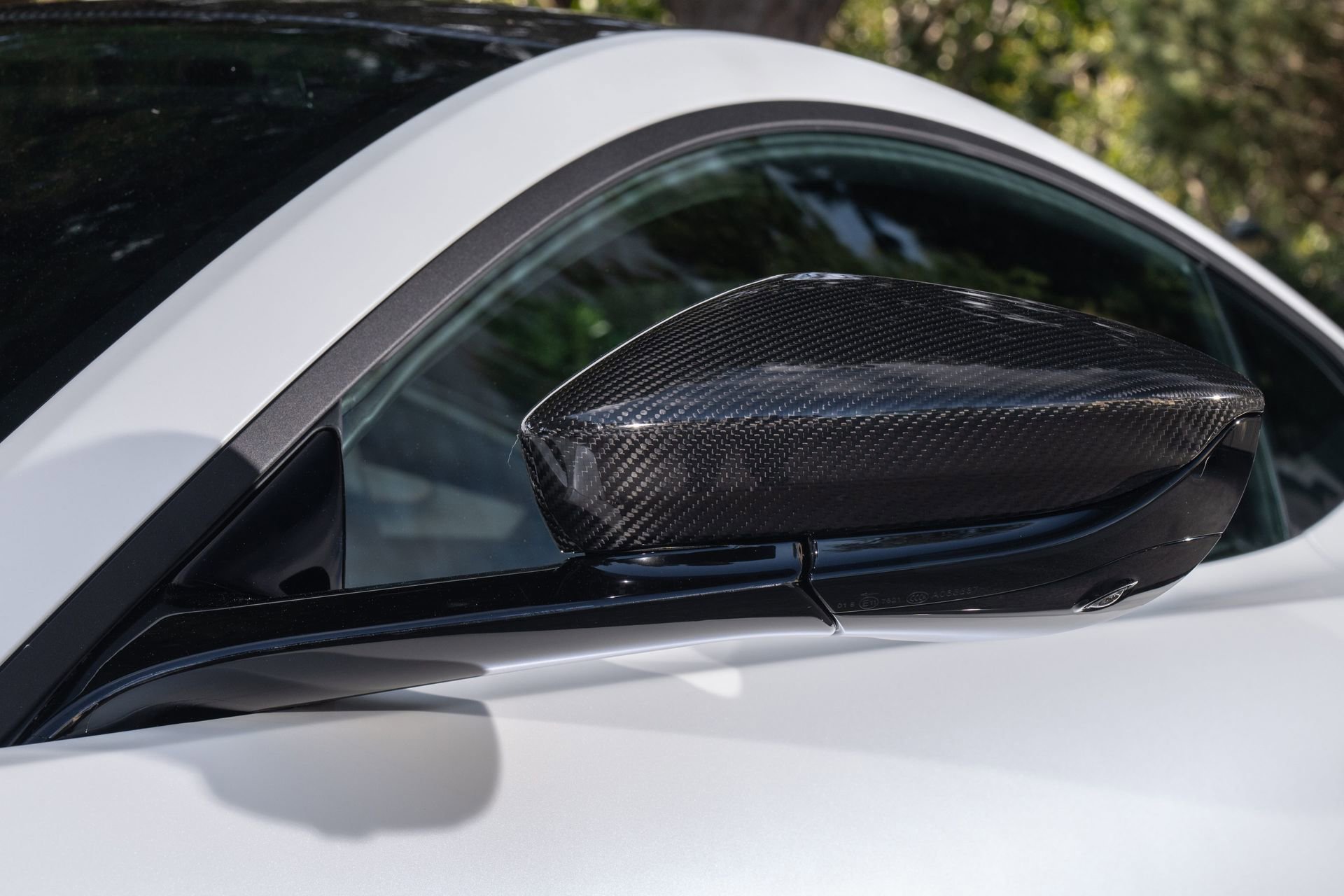 Used 2021 Aston Martin V8 Vantage Coupe RWD image 27