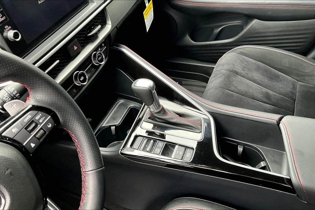 Used 2025 Acura ADX A-Spec image 18