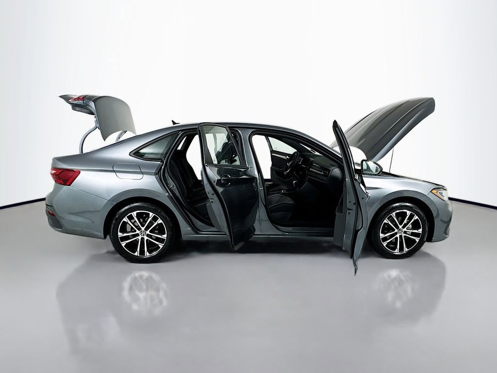 Used 2025 Volkswagen Jetta Sport image 26