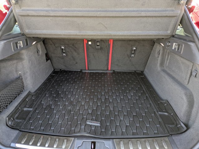 Used 2021 Jaguar F-PACE SVR image 6