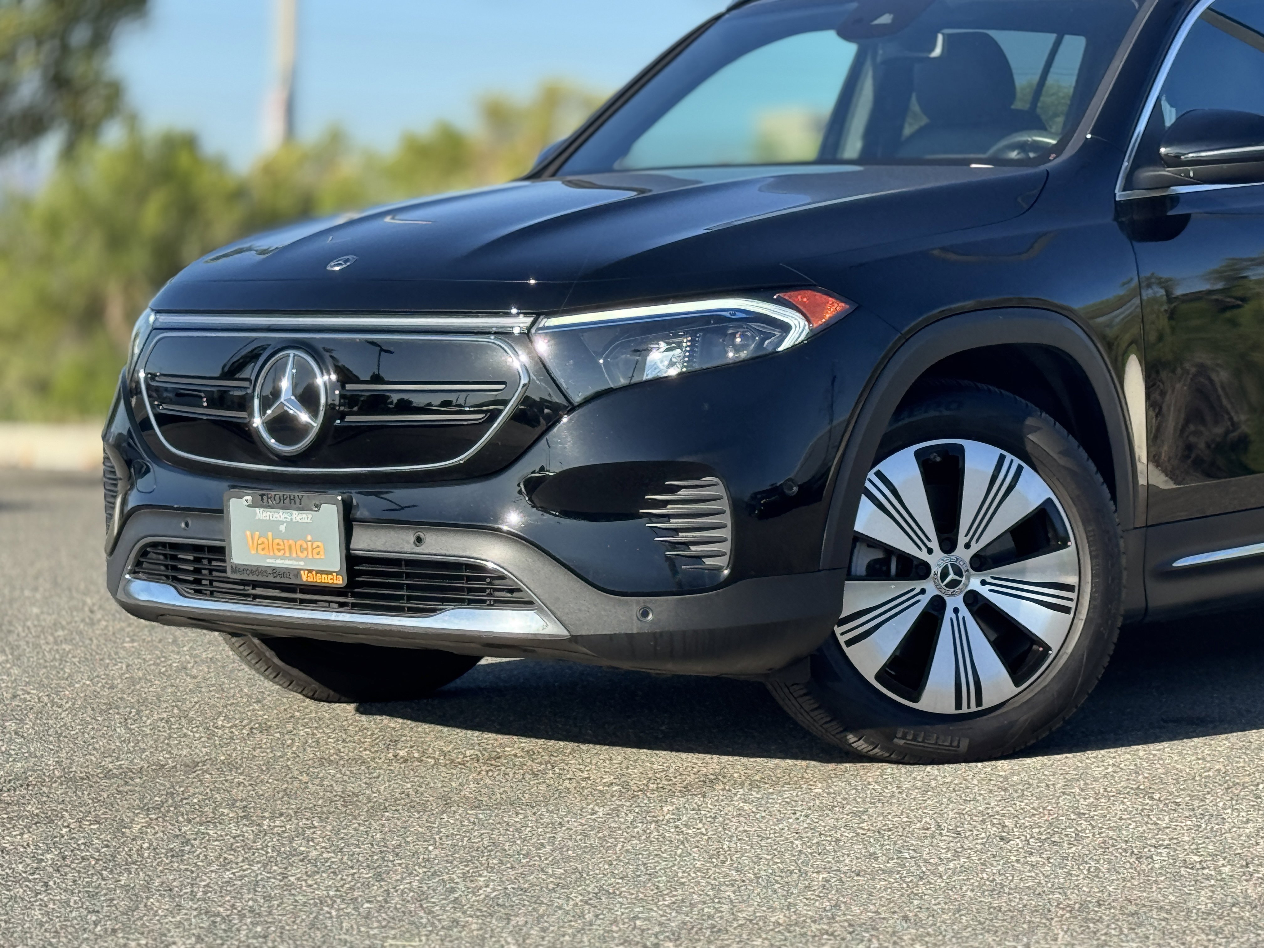 Certified 2023 Mercedes-Benz EQB 300 4MATIC image 3