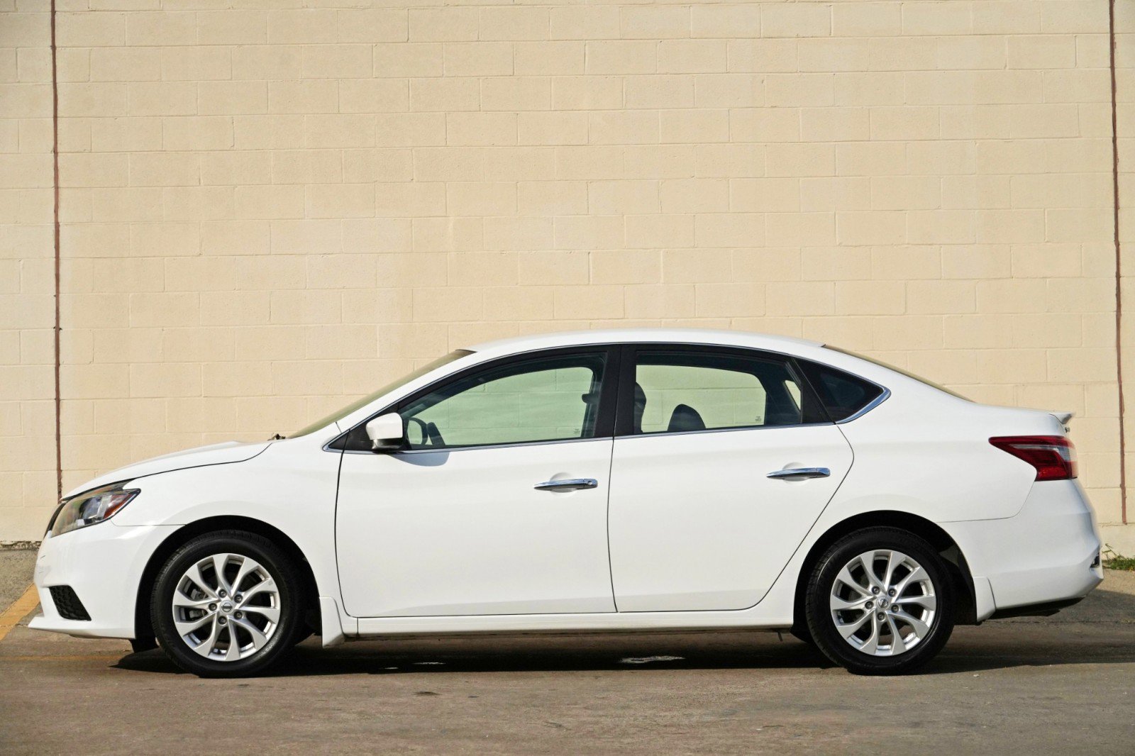 Used 2017 Nissan Sentra S w/ S Style Package FWD image 8