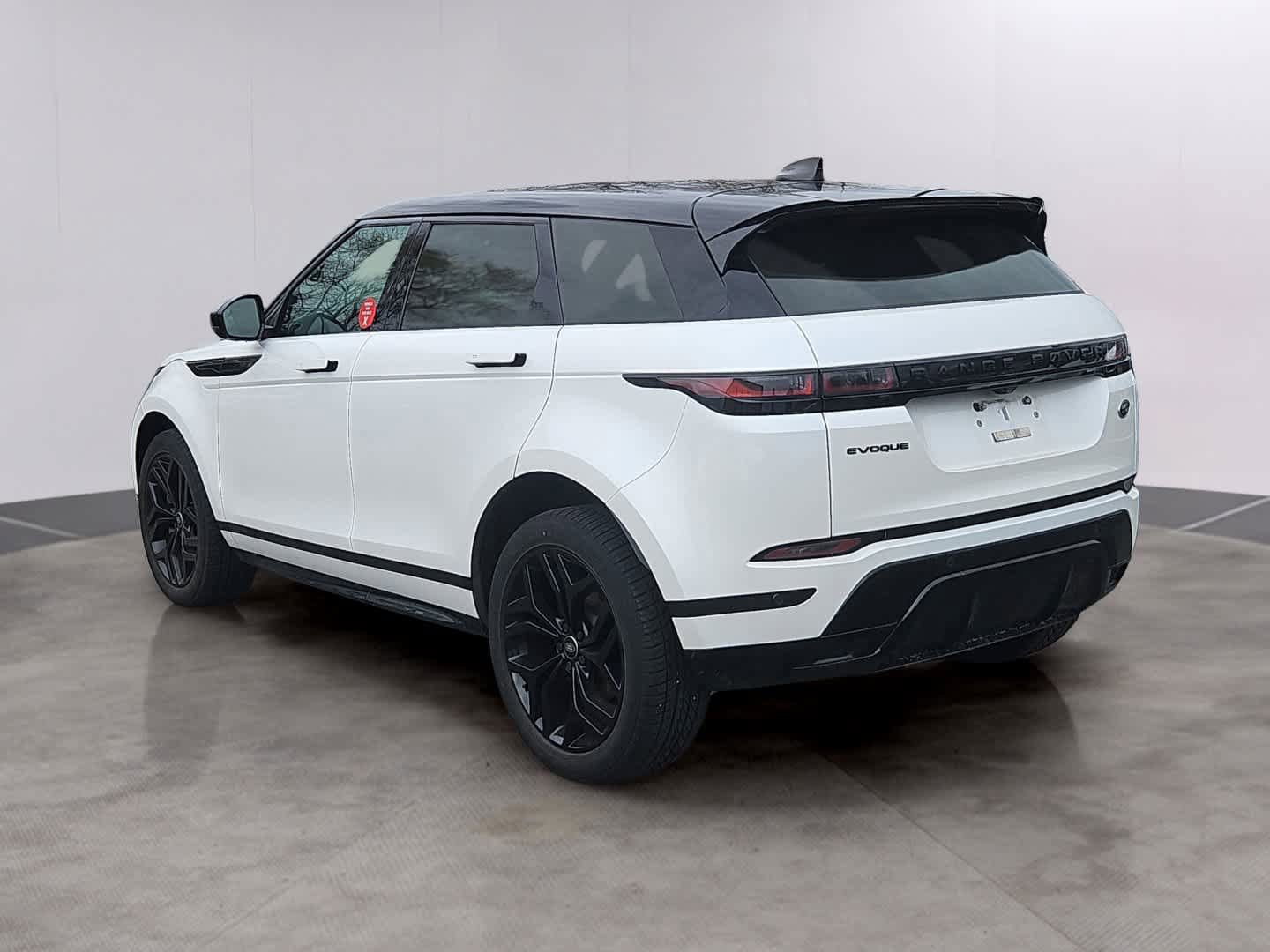 Used 2023 Land Rover Range Rover Evoque R-Dynamic SE AWD/4WD image 6