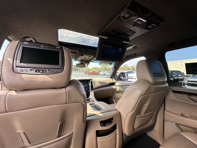 Certified 2019 Cadillac Escalade ESV Platinum AWD/4WD image 25