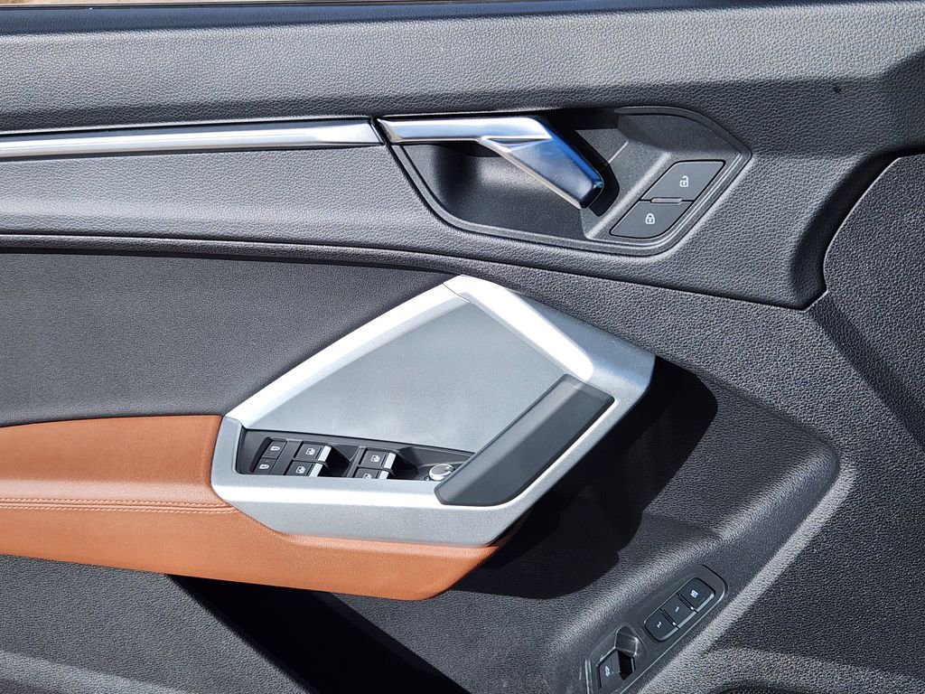 Used 2022 Audi Q3 2.0T Premium Plus image 6