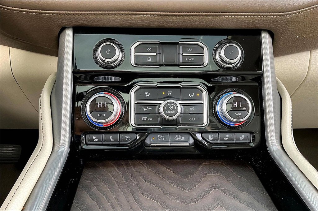 Used 2021 GMC Yukon XL Denali w/ Denali Ultimate Package image 24