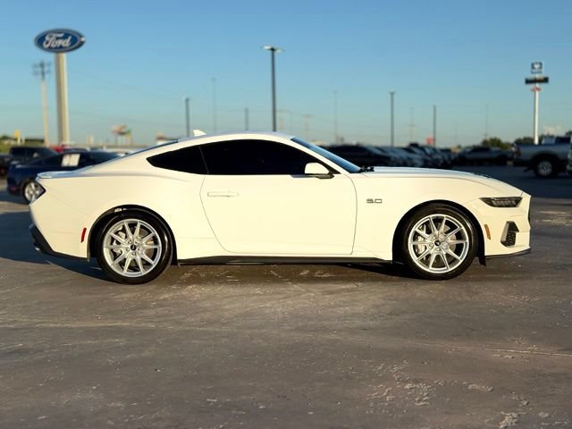 Used 2026 Ford Mustang GT Premium RWD image 7