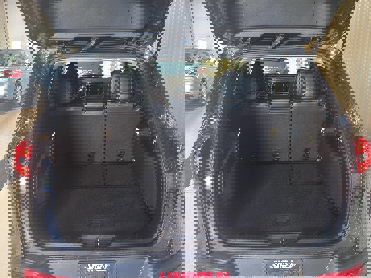 Used 2017 Jeep Cherokee Limited image 9