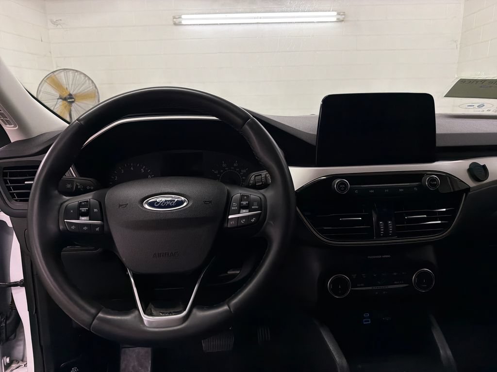 Certified 2022 Ford Escape SE w/ Convenience Package FWD image 9