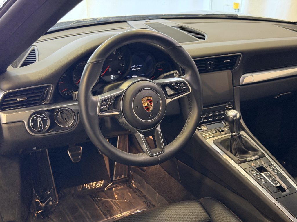 Used 2017 Porsche 911 Carrera RWD image 16