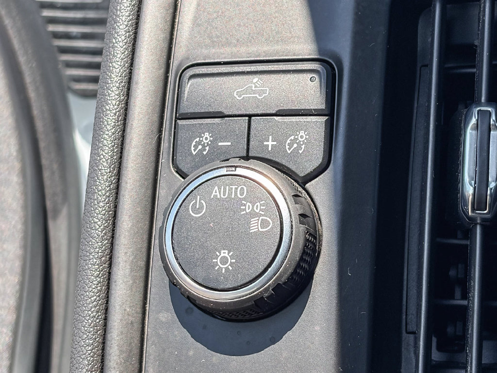 Used 2025 Chevrolet Silverado 1500 W/T RWD image 20
