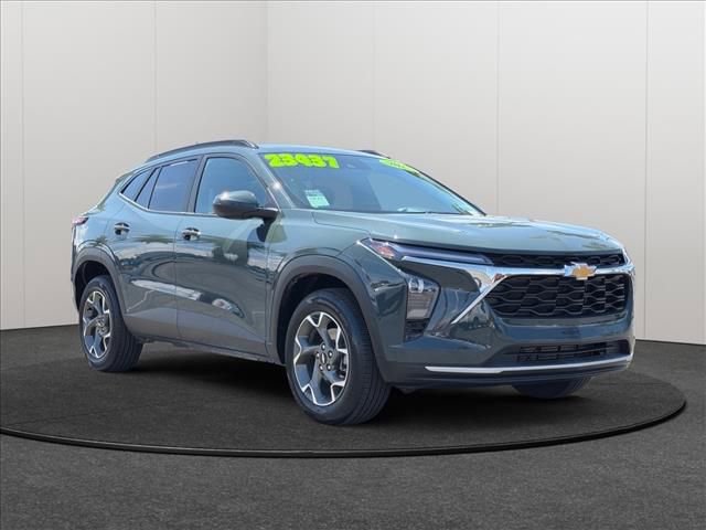 Certified 2025 Chevrolet Trax LT FWD image 5
