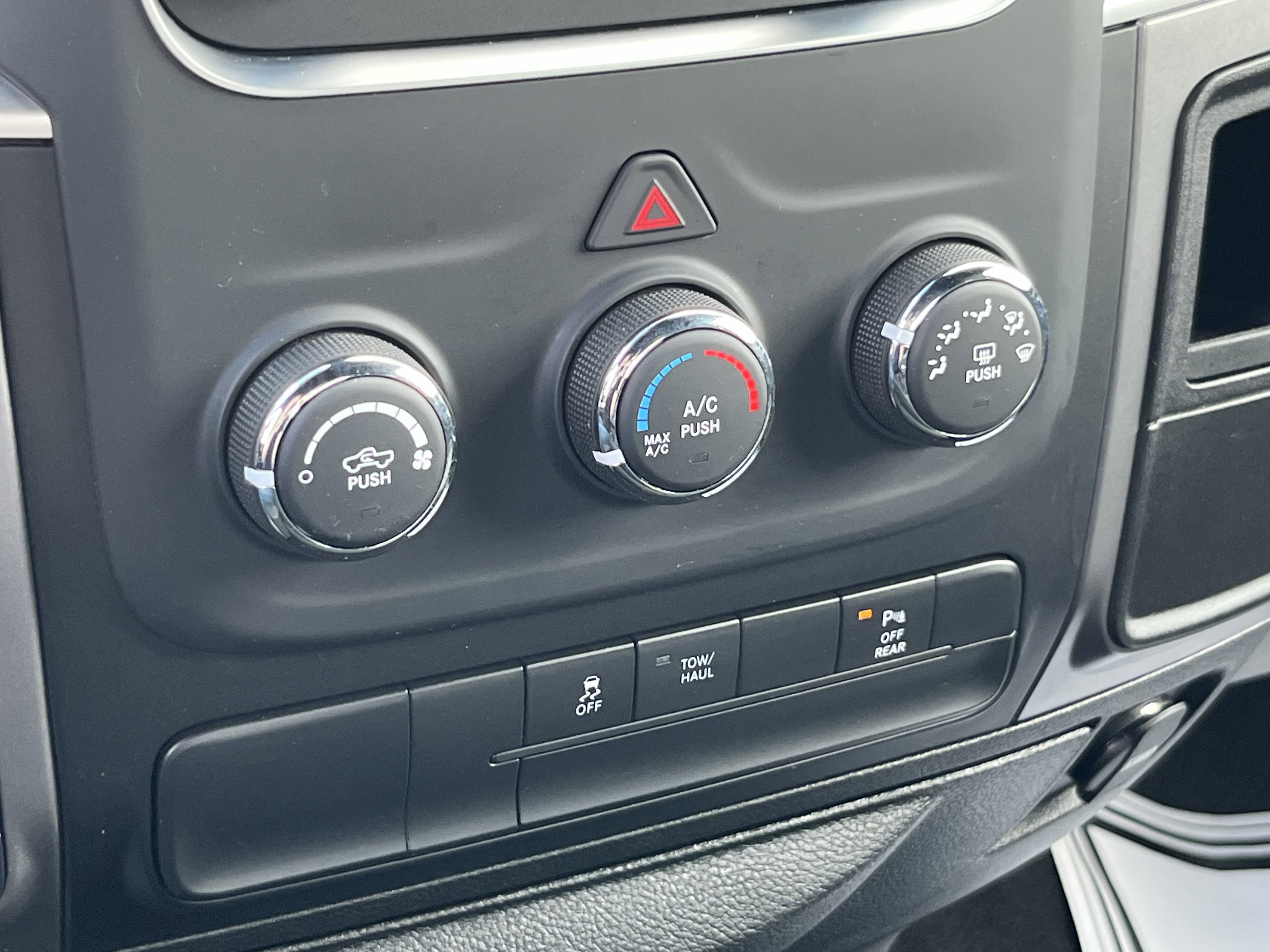 Used 2022 RAM 1500 Classic Warlock AWD/4WD image 27