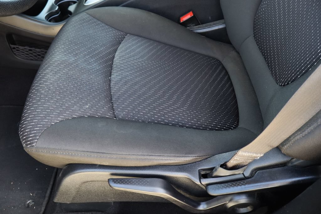Used 2019 Dodge Journey SE FWD image 21