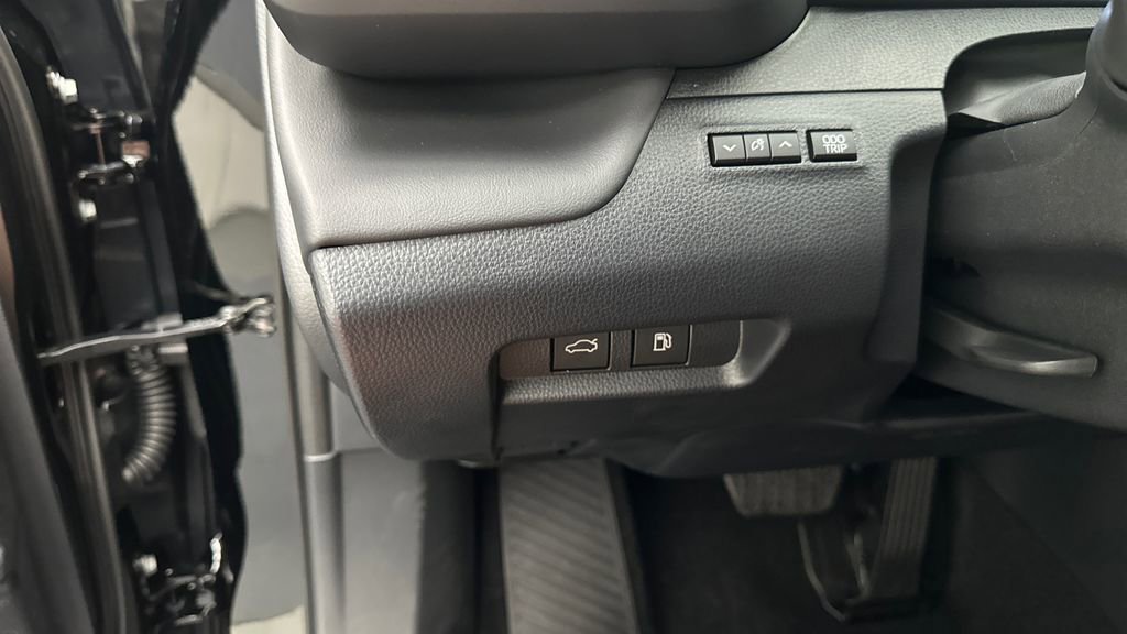 New 2026 Toyota Crown Limited w/ Advanced Technology Package image 21