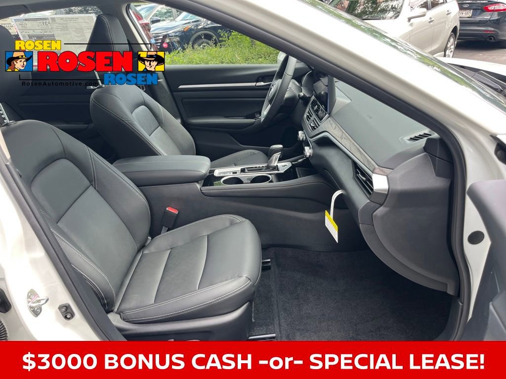 New 2025 Nissan Altima 2.5 SL image 16