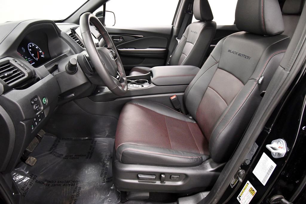 Certified 2025 Honda Ridgeline Black Edition image 14