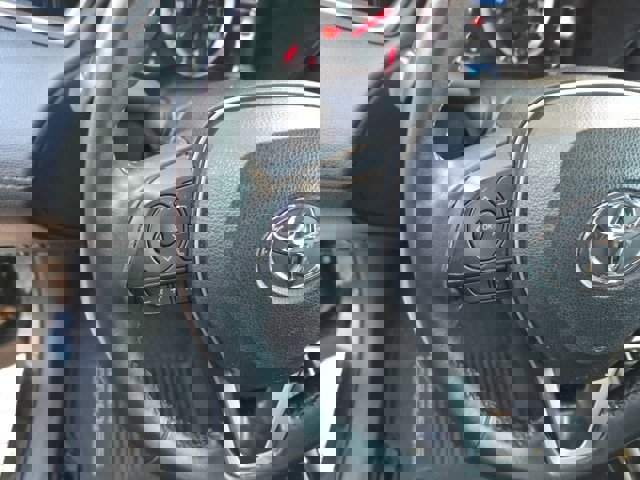 Used 2022 Toyota Corolla Cross LE image 20