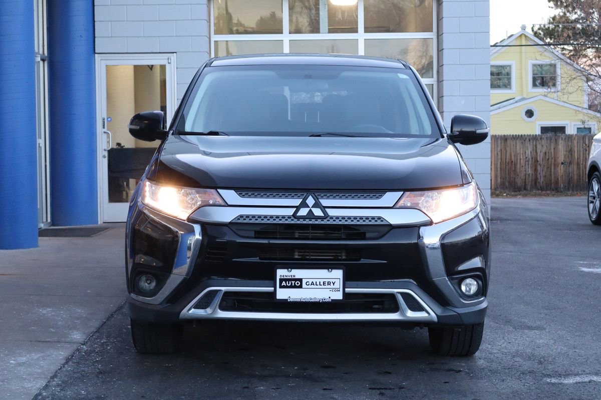 Used 2019 Mitsubishi Outlander SE image 9