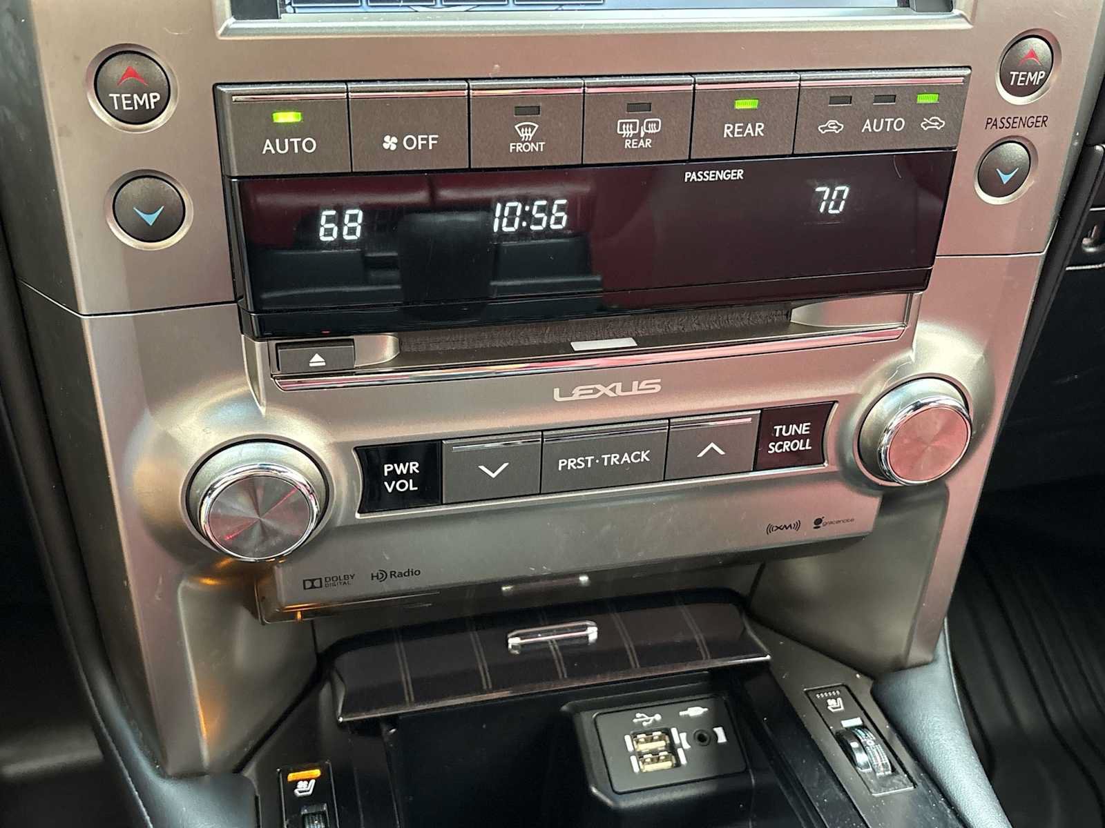 Used 2020 Lexus GX 460 Premium w/ Premium Package AWD/4WD image 18