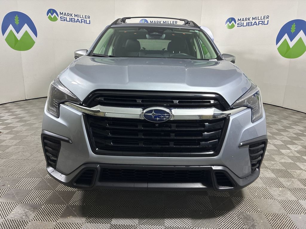 Used 2023 Subaru Ascent Limited w/ Technology Package image 2