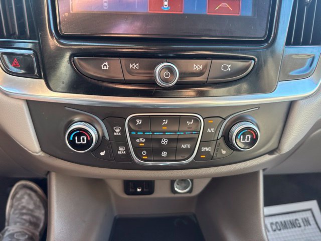 Used 2018 Chevrolet Traverse LT FWD image 22