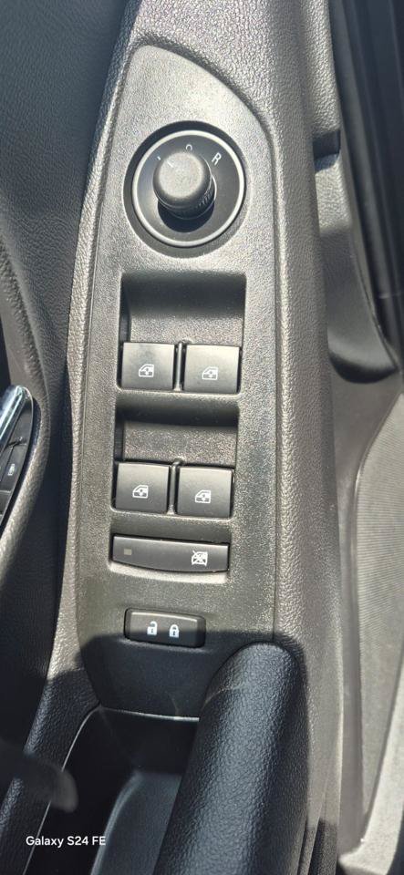 Used 2020 Chevrolet Trax LT w/ Driver Confidence Package FWD image 12
