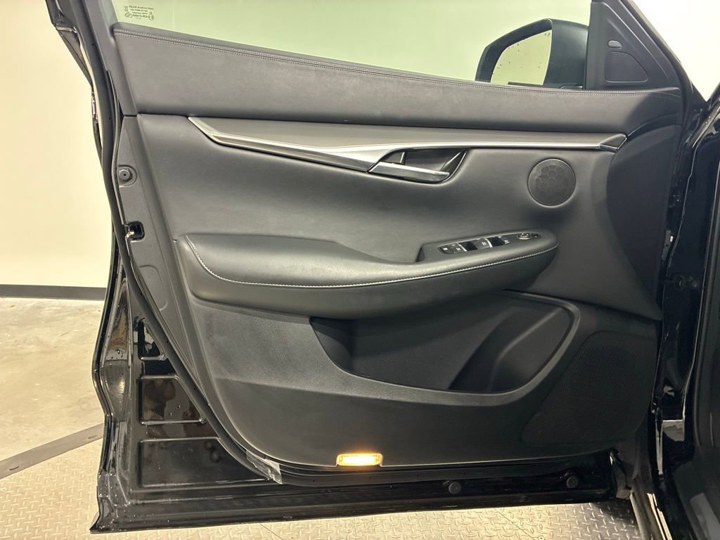 Used 2025 INFINITI QX50 Pure AWD/4WD image 17