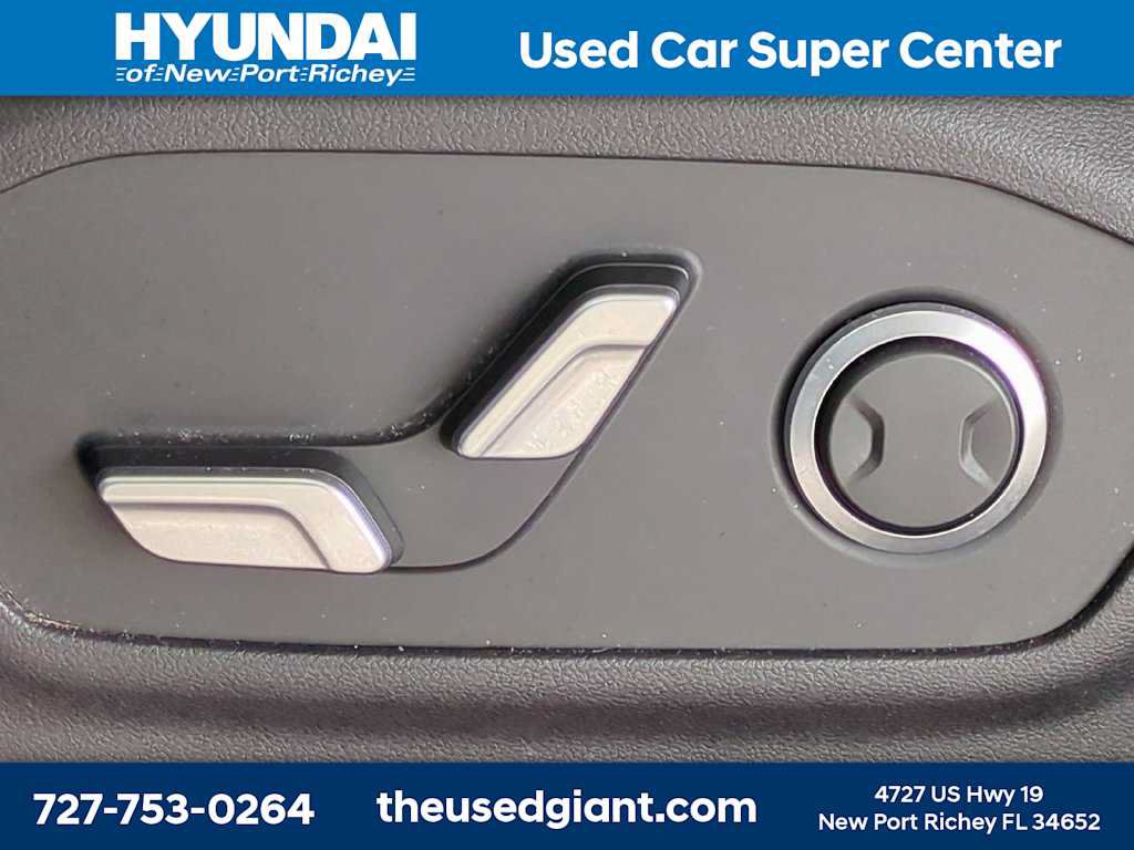 Used 2025 Hyundai Santa Fe XRT AWD/4WD image 23