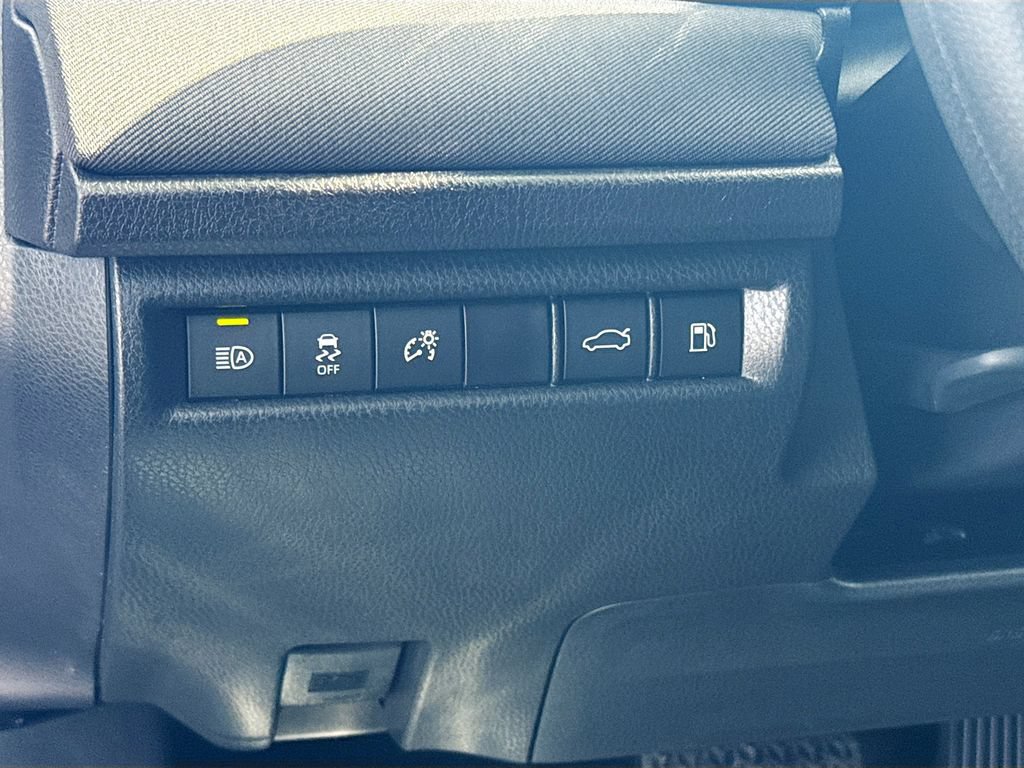 Used 2026 Toyota Camry LE FWD image 10