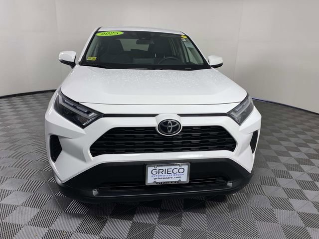 Used 2025 Toyota RAV4 LE image 3
