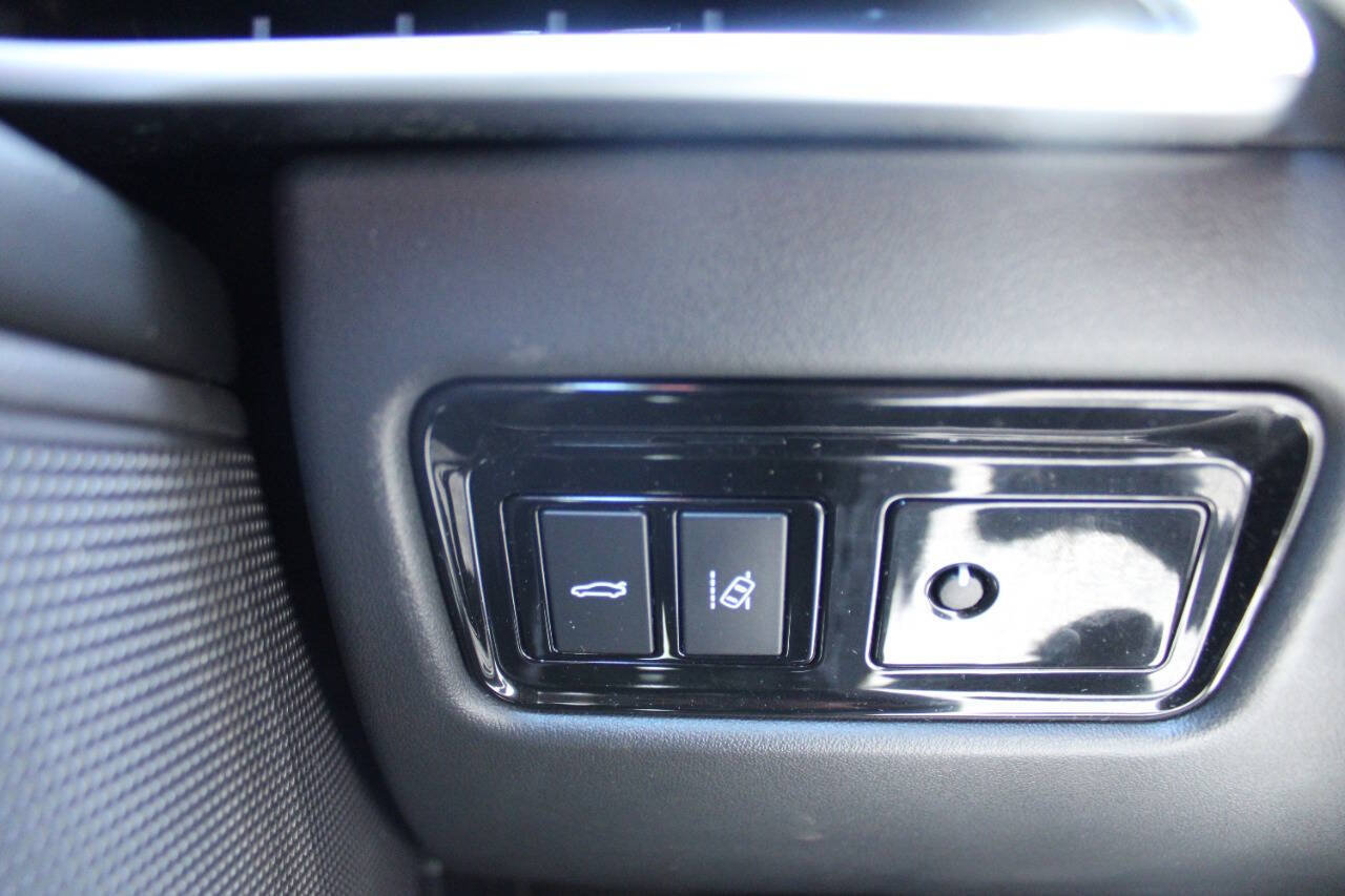 Used 2018 Jaguar XE Prestige AWD/4WD image 12