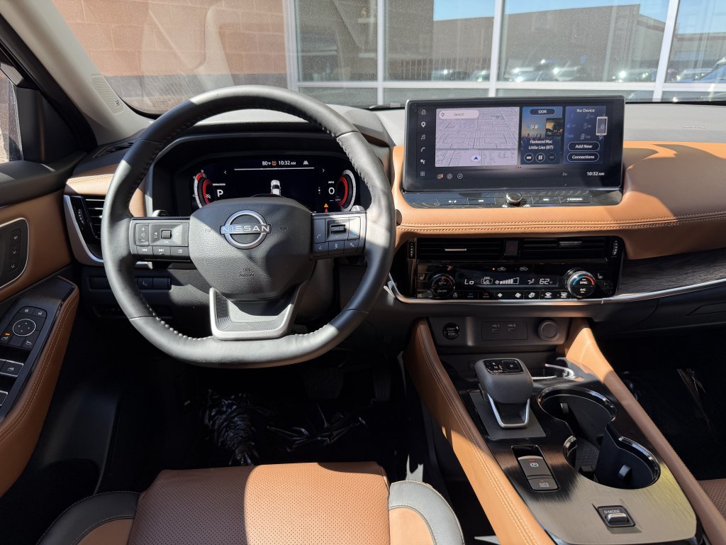 Used 2025 Nissan Rogue Platinum w/ Tech Package FWD image 16