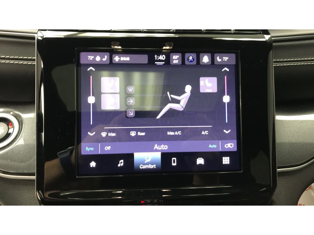 Used 2023 Jeep Grand Cherokee Altitude image 12