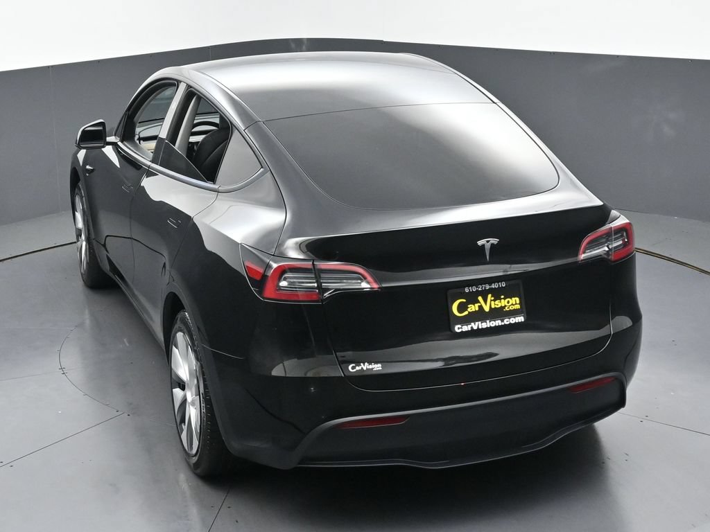 Used 2023 Tesla Model Y 2WD image 38